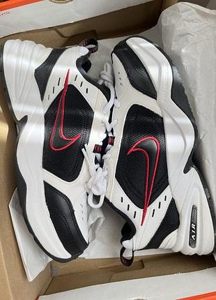 Nike air monarch iv
