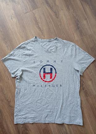 Брендова футболка tommy hilfiger.