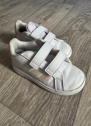 Кросівки на дівчинку «adidas”