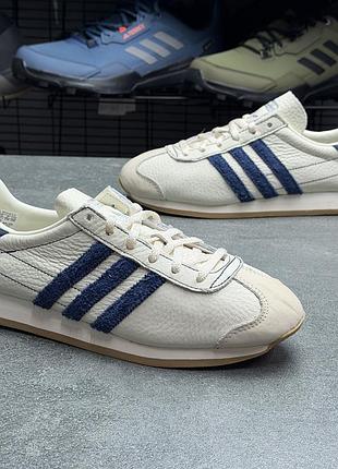 Кросівки adidas ie3940