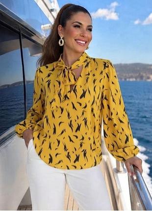 Яркая блуза из вискозы бренда river island.
замеры:пог-56 см, длина изделия -68 см, длина рукава -60 см