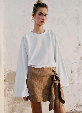 Шорты-юбка с узлом и бусинами от zara