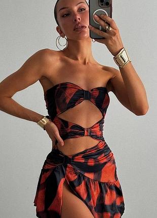Сукня міні у принт з розрізами plt prettylittlething