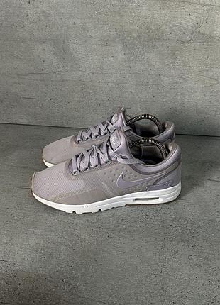 Оригінальні кросівки nike