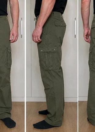 Мужские брюки-карго george regular fit в оливково-зеленом цвете (хаки).
