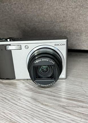 Цифровой фотоаппарат ricoh r8
