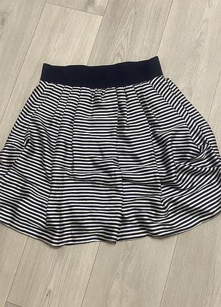 Смугаста міні-спідниця балон h&m у морському стилі