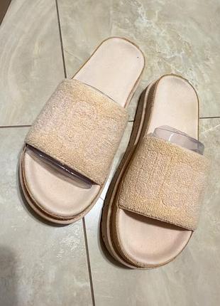 Шльопанці жіночі ugg
