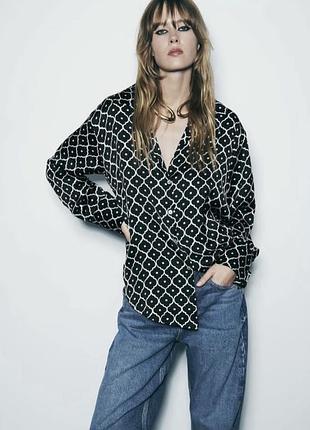 Сорочка блуза в геометричний принт zara