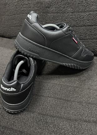 Кроссовки мужские bench
