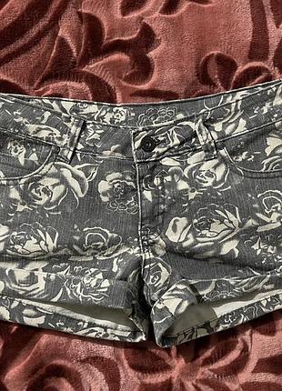 Кропед міні шорти на низькій посадці у троянди y2k панк hwy jeans