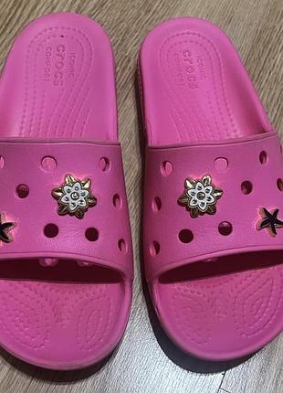 Розовые шлепанцы crocs размер j 3