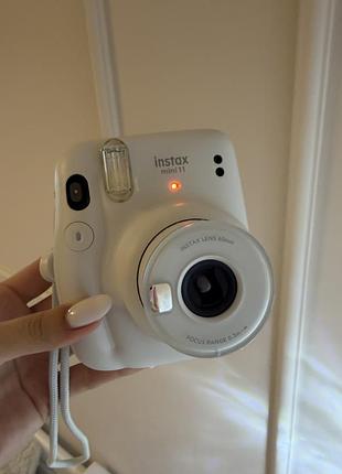 Фотоапарат instax mini 11