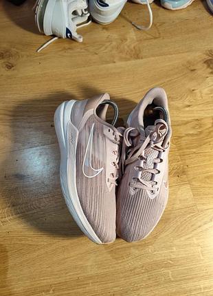 39//35 кроссовки nike