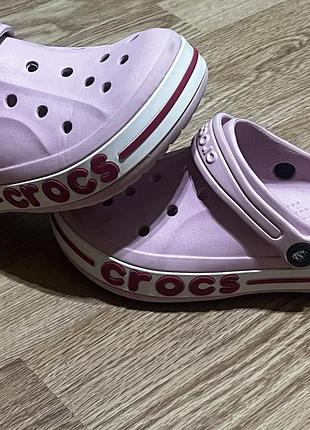 Сабо crocs модели bayaband в светло-розовом цвете