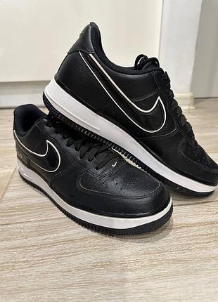 Продам оригінальні nike air force 1 ’07 lx hello black, модель cz0327-001. без дефектів. розмір eur 41 (26,5 см). у комплекті оригінальна коробка.