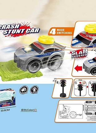 Іграшкова машинка crash stunt car a 2244-21 / 22/23 з функціями світла і звуку, світлофором та трампліном