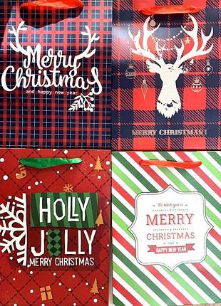Подарочный пакет medium xmas 22-9642-a с новогодним дизайном