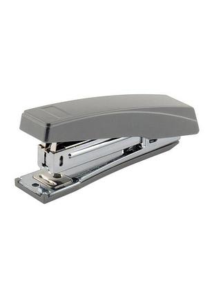 Пластиковый степлер серого цвета для канцелярии d4219-03 delta by axent