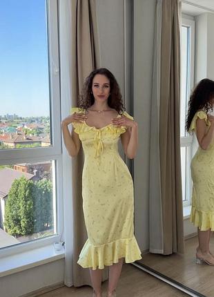 Вечірня сукня