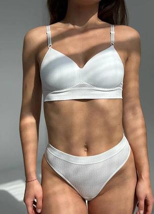 Базовий комплект на застібці без кісточок стрінги білий one size (944292)