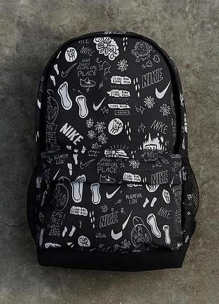Рюкзак чорно-білий nike v4