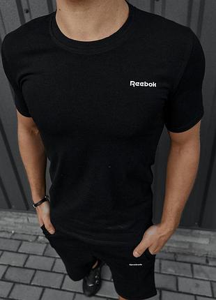 Футболка reebok чорна