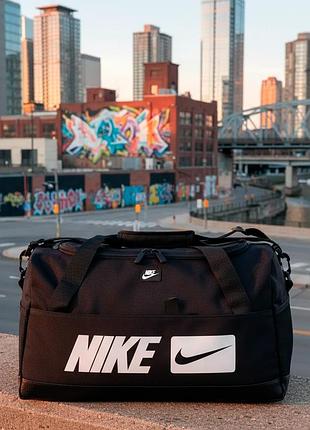 Сумка с большим лого nike черная