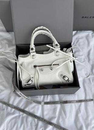 Le city white