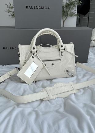 Le city medium white