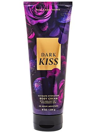 Парфюмированный крем для тела bath & body works dark kiss body cream 226 г