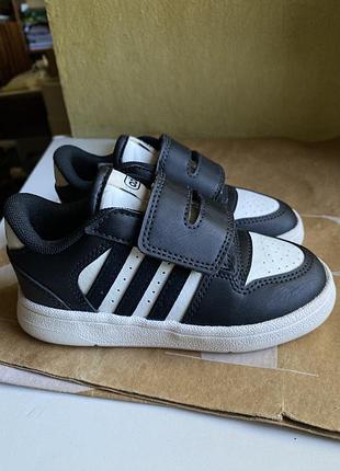 Кроссовки adidas 26 размер