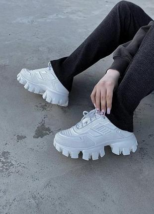 Cloudbust white
