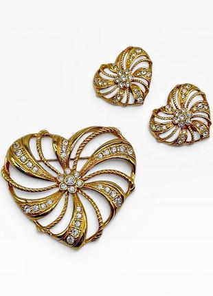 Вінтажний набір avon «romantic trellis heart», 1994 рік. в наборі кліпси та брошка у вигляді серця.