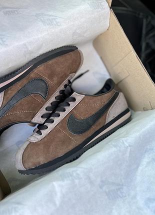 Cortez velvet brown