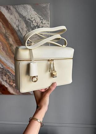 Loro piana extra pocket 23 in smooth leather cream
