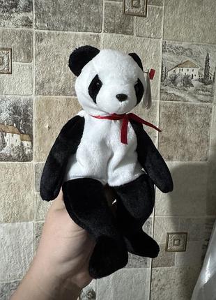 М'яка іграшка fortune the panda із серії ty beanie babies, випущена у 1997–1998 роках.