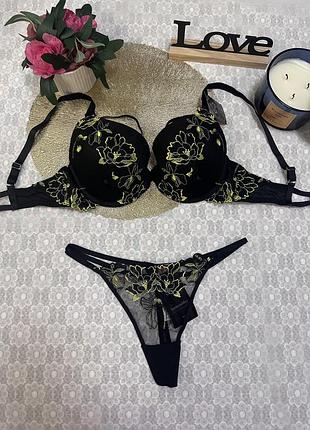 Неймовірно красивий комплект hunkemoller