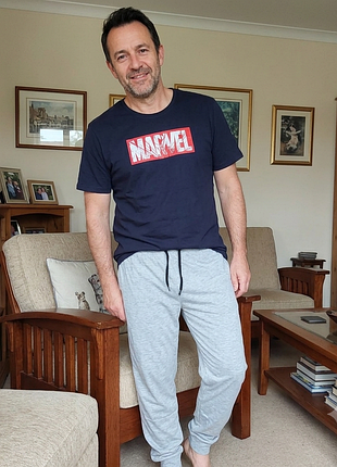 Чоловіча піжама штани та футболка розмір 52-54  marvel