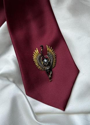 Брошка єгипетська кішка крилами бастет чорна емаль булавка