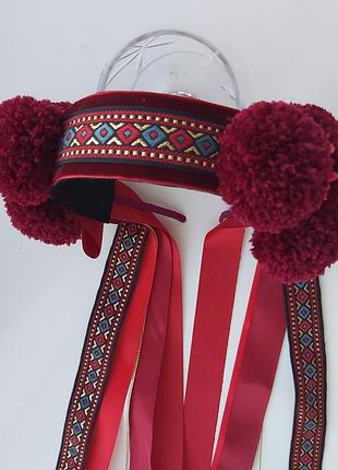 Чільце українське з помпонами