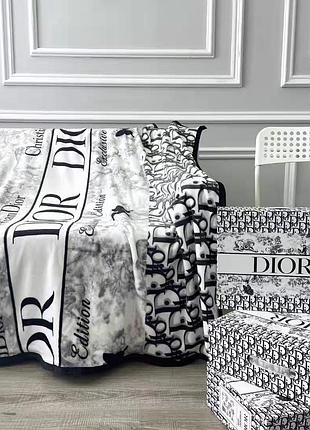 Роскошный плед dior