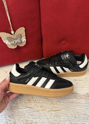 Шкіряні фірмові кросівки adidas samba 36р.