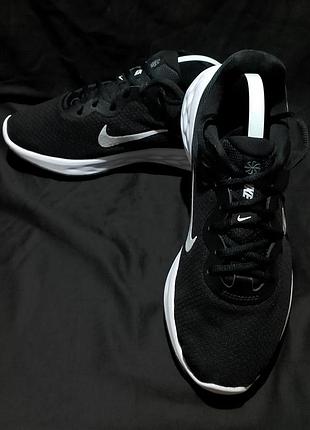 Nike revolution 4