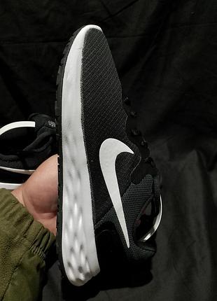 Nike revolution 3