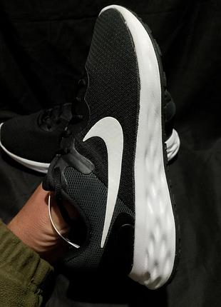 Nike revolution 2