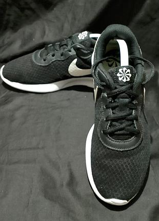 Nike tanjun 5