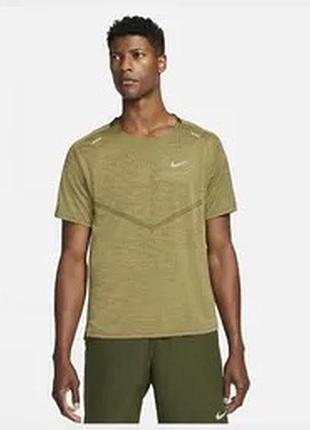 Класна чоловіча дихаюча футболка nike running m/l🤎