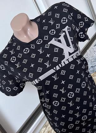 Футболка з принтом lv
