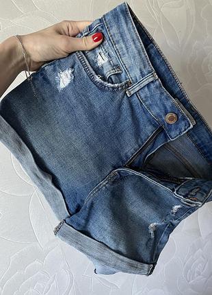 Джинсові шорти bershka